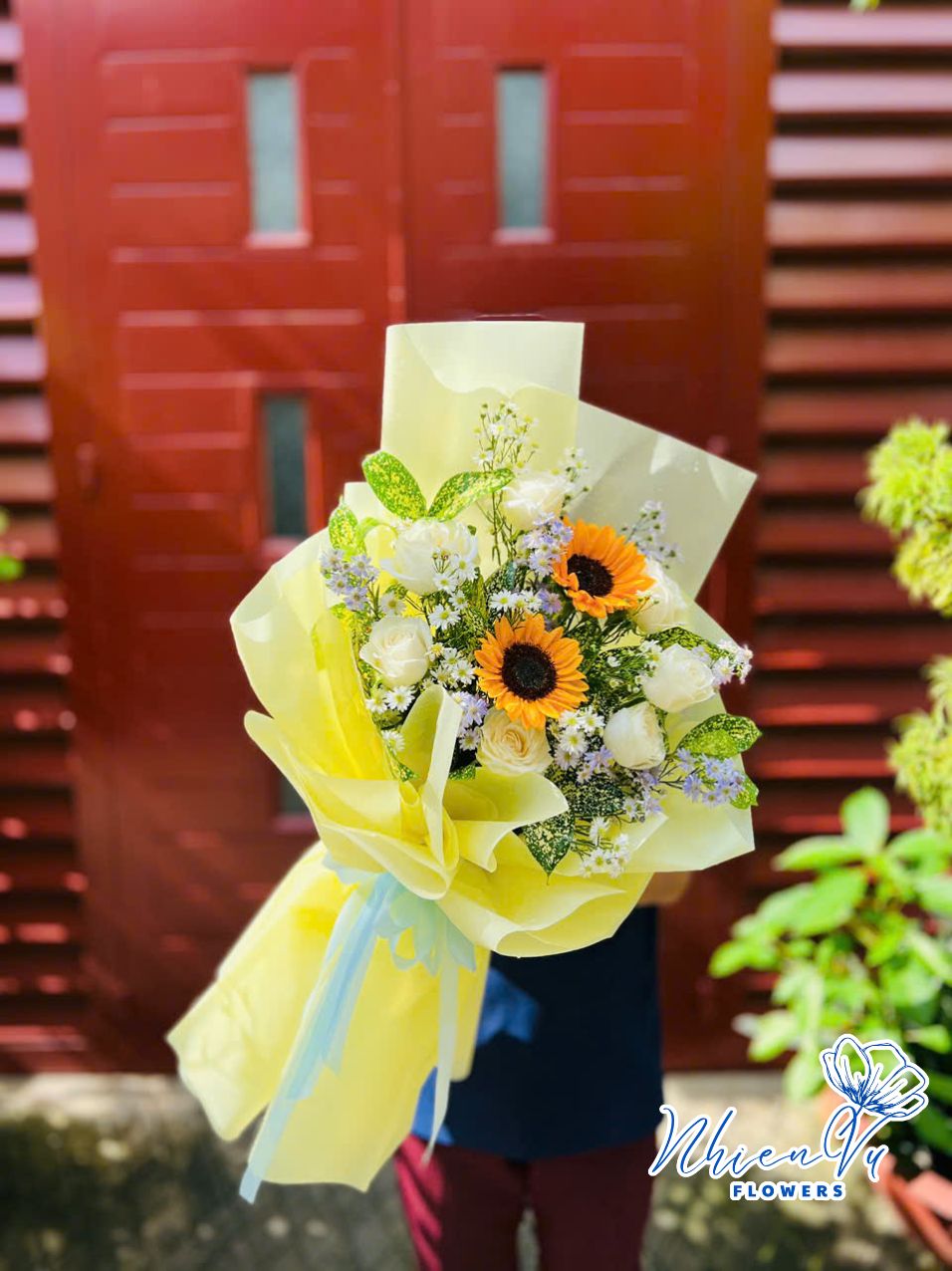 bó hoa sự kiện bht105 hiện đại