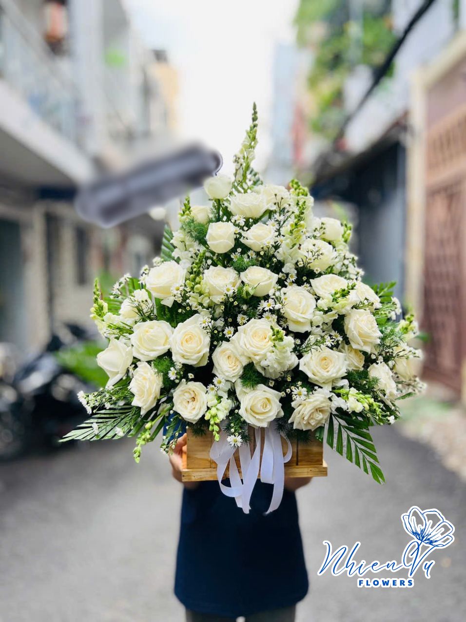 giỏ hoa chia buồn hiện đại hcb093 đẹp