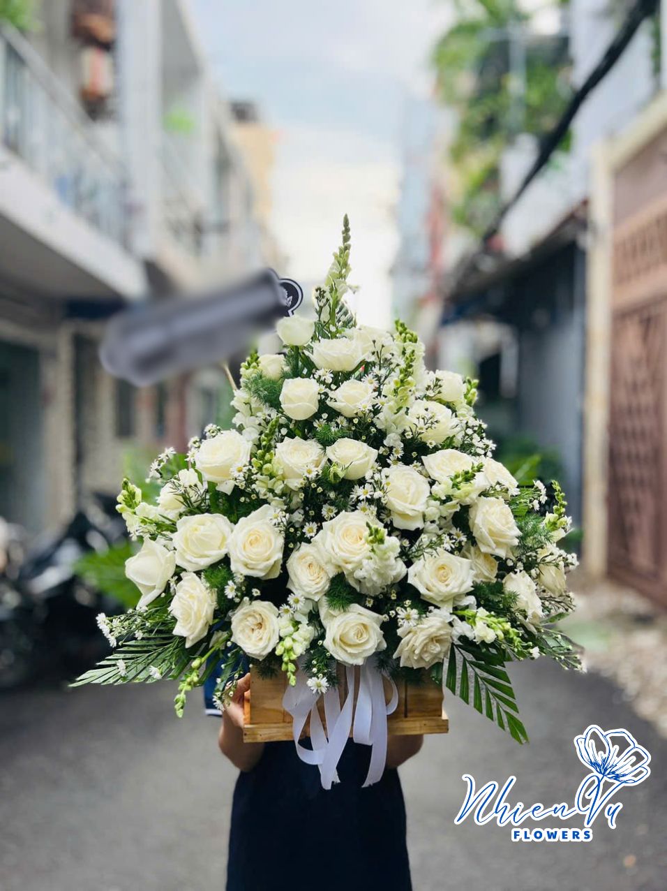 giỏ hoa chia buồn hiện đại hcb093 giá rẻ