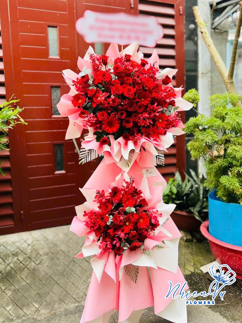 kệ hoa chúc mừng hcm011 hiện đại