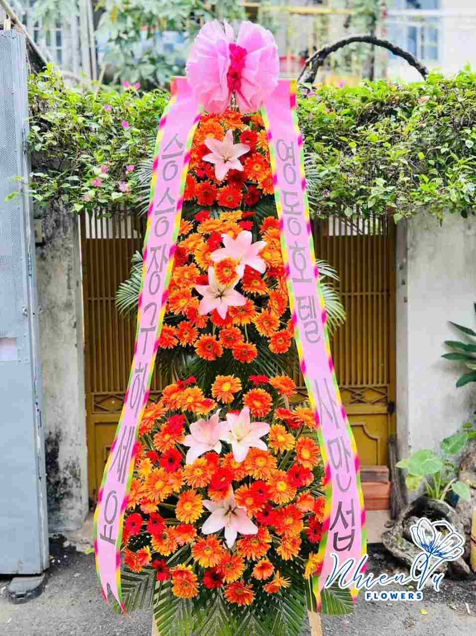 Mẫu kệ hoa phù hợp với các dịp chúc mừng