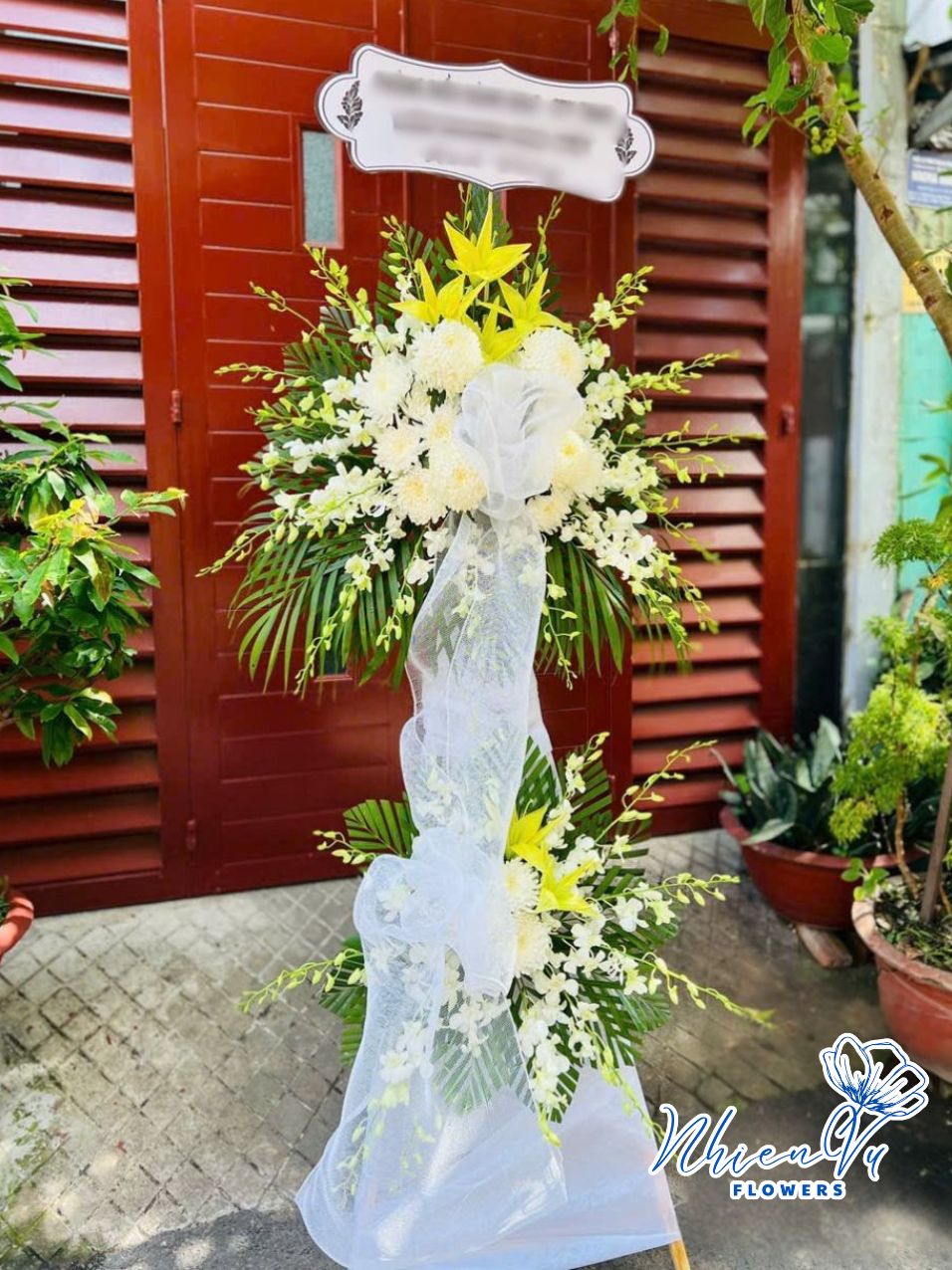 kệ hoa viếng tông trắng hcb037 đẹp