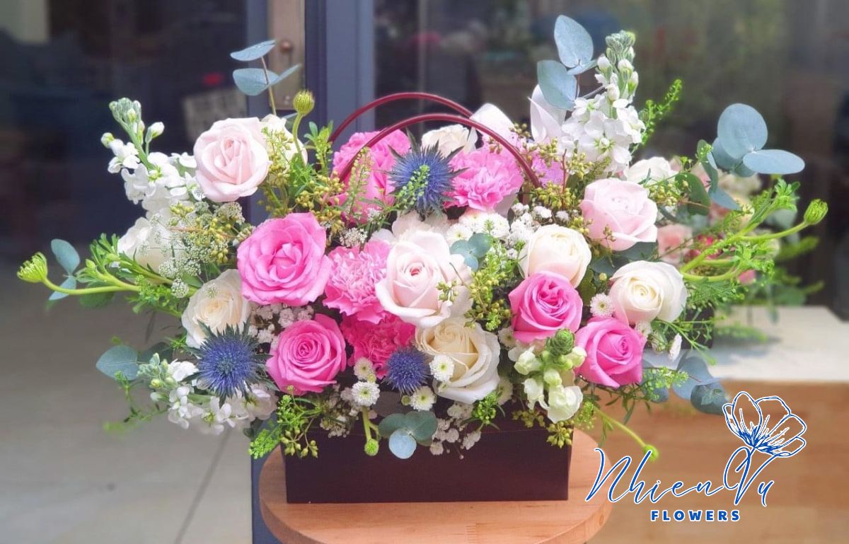 Lẵng hoa tươi được nhiều người lựa chọn Lẵng hoa tươi đẹp nhiều người yêu thích