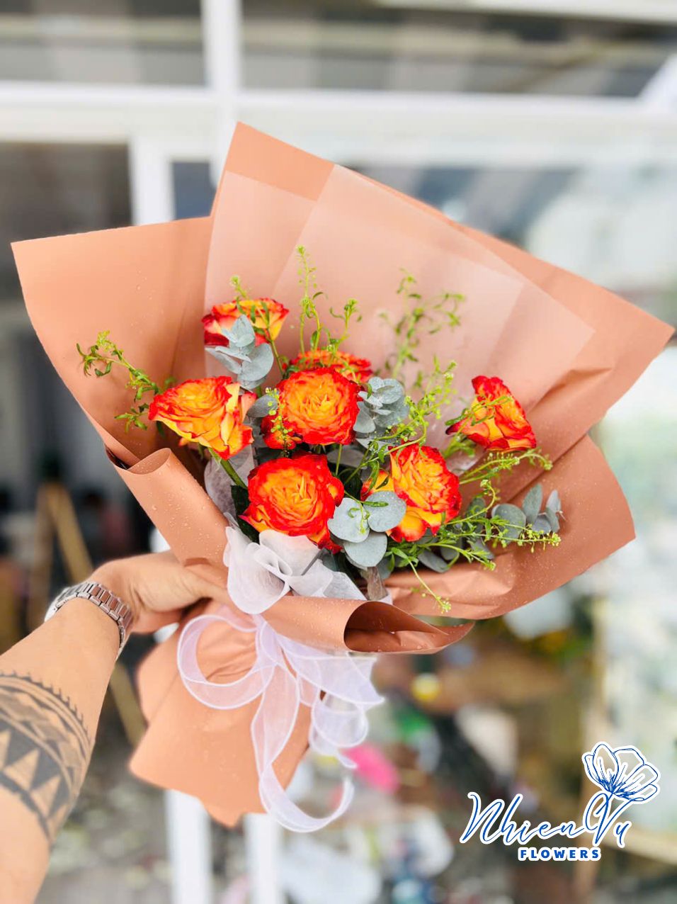 bó hoa nhỏ tông cam bht124 đẹp