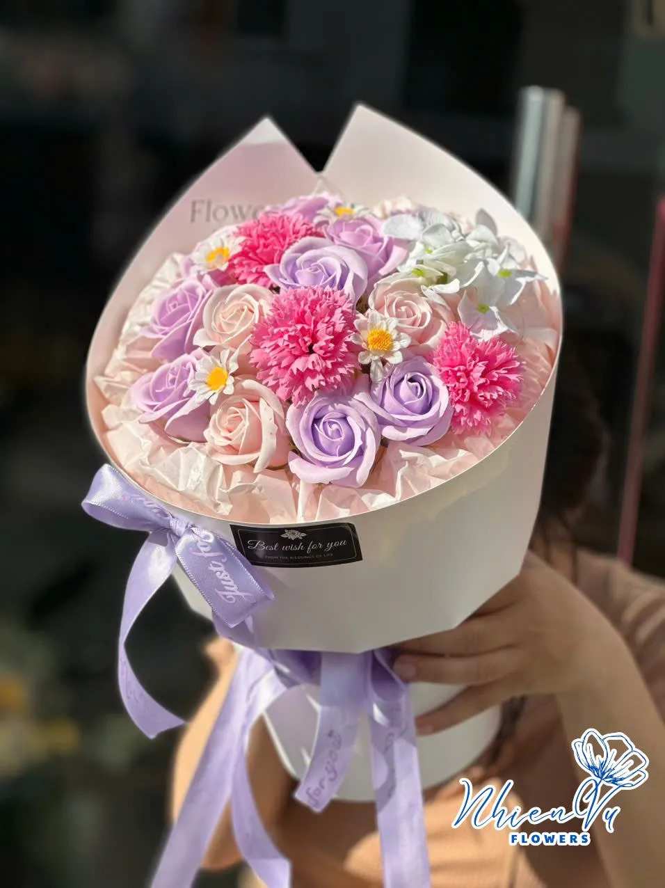 Hoa sáp HS002 là món quà tuyệt vời dành tặng cho người thương Hoa sáp HS002 là món quà dành tặng cho người thương